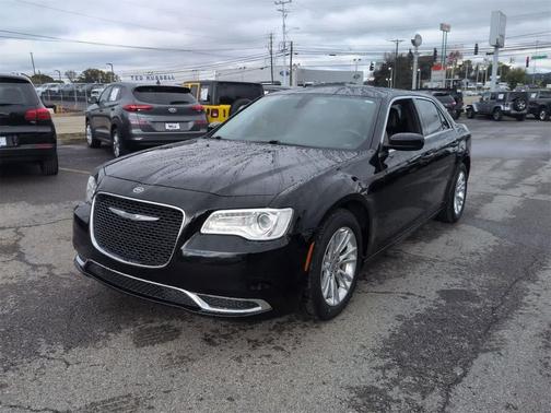 2019 Chrysler 300 Touring L