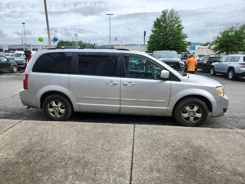 Bright Silver Metallic 2009 Dodge Grand Caravan SXT