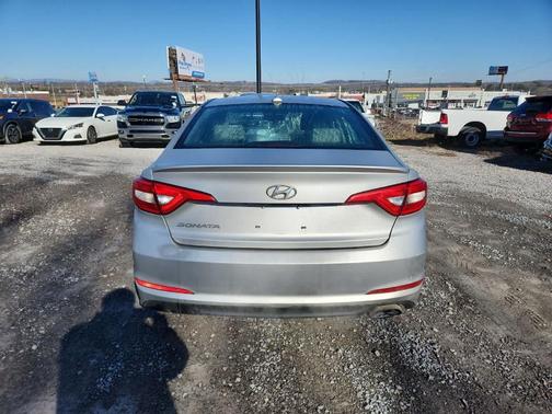 2016 Hyundai SONATA SE