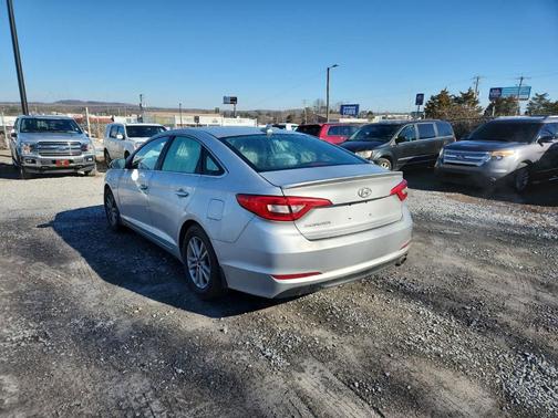 2016 Hyundai SONATA SE