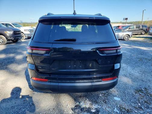 2021 Jeep Grand Cherokee L Laredo