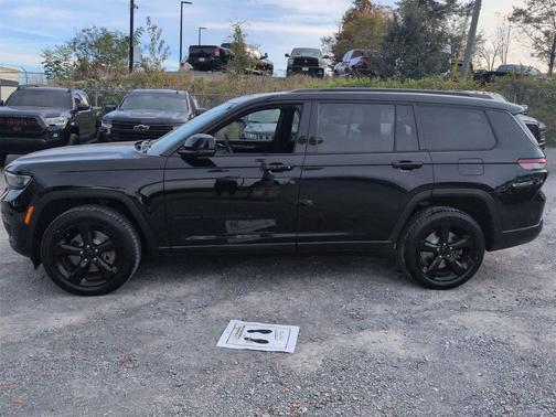 2021 Jeep Grand Cherokee L Laredo