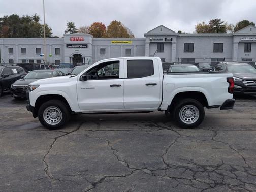 2024 Chevrolet Colorado WT