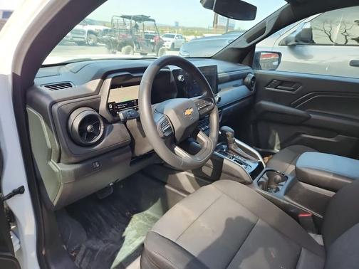 2024 Chevrolet Colorado WT