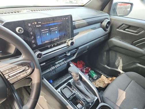 2024 Chevrolet Colorado WT