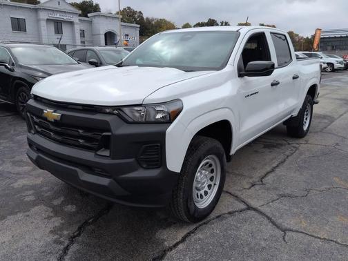 2024 Chevrolet Colorado WT