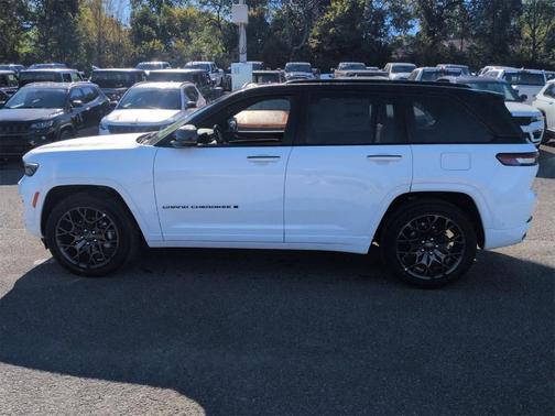 2025 Jeep Grand Cherokee Summit