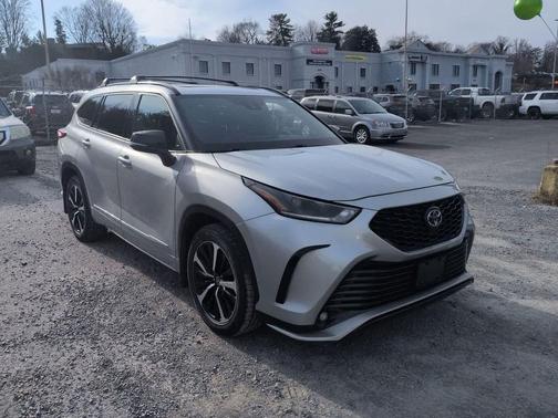 2022 Toyota Highlander XSE