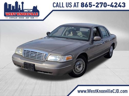 2001 Ford Crown Victoria Base