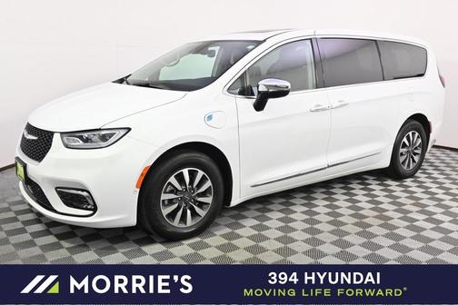 2023 Chrysler Pacifica Hybrid Limited