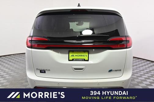 2023 Chrysler Pacifica Hybrid Limited