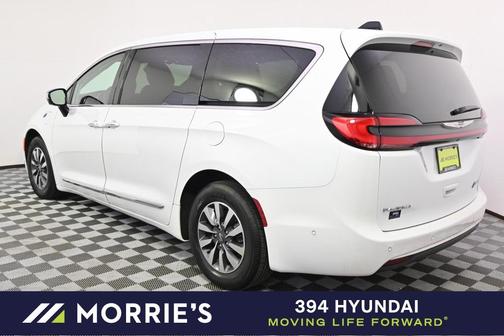 2023 Chrysler Pacifica Hybrid Limited