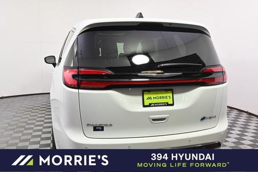 2023 Chrysler Pacifica Hybrid Limited
