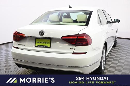 2017 Volkswagen Passat 1.8T SE