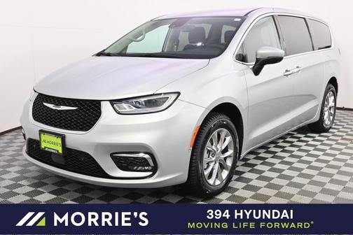 2023 Chrysler Pacifica Touring-L