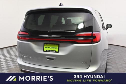 2023 Chrysler Pacifica Touring-L