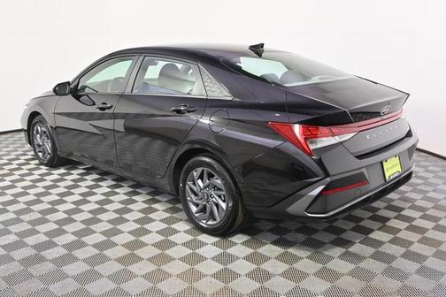 2024 Hyundai ELANTRA HEV Blue