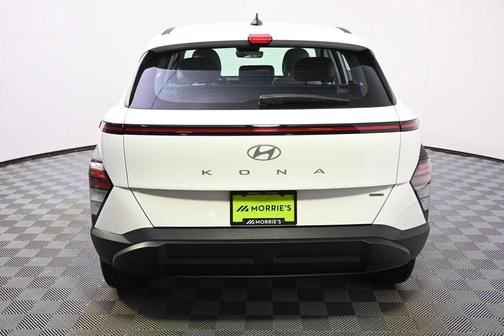White 2024 Hyundai KONA SE