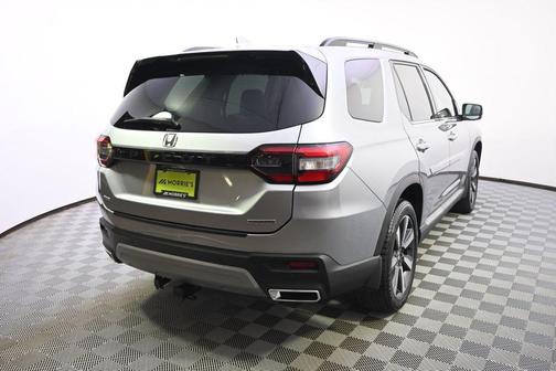 Lunar Silver Metallic 2023 Honda Pilot Touring