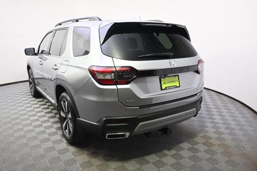 Lunar Silver Metallic 2023 Honda Pilot Touring