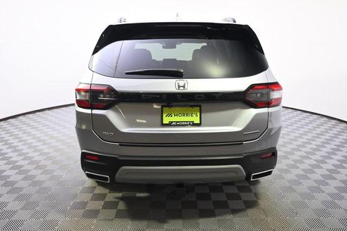 Lunar Silver Metallic 2023 Honda Pilot Touring