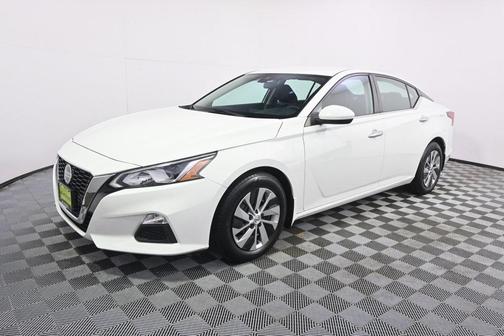 Glacier White 2021 Nissan Altima 2.5 S