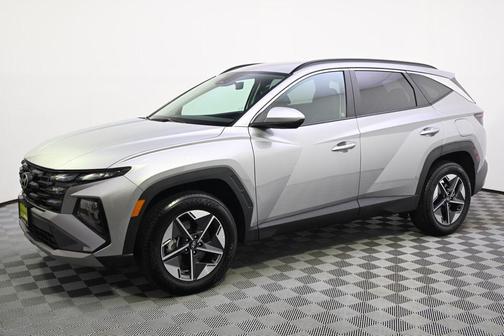 Shimmering Silver 2025 Hyundai TUCSON SEL