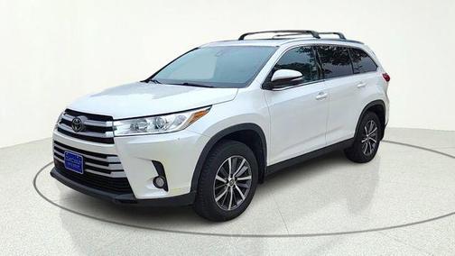 Blizzard Pearl 2019 Toyota Highlander XLE