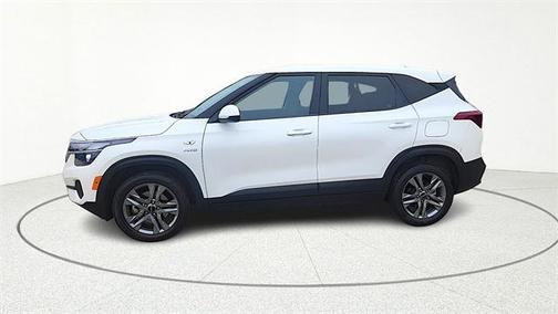 2023 Kia Seltos LX
