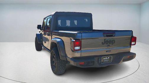 2022 Jeep Gladiator Sport