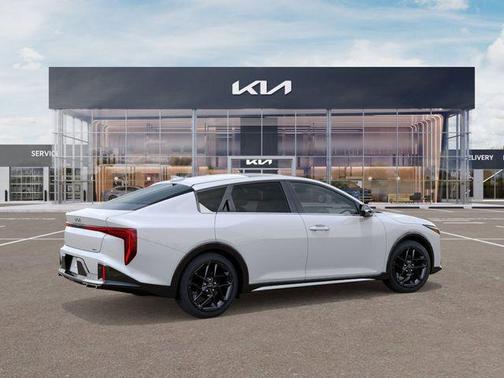 Snow White Pearl 2026 Kia K4 GT-Line Turbo