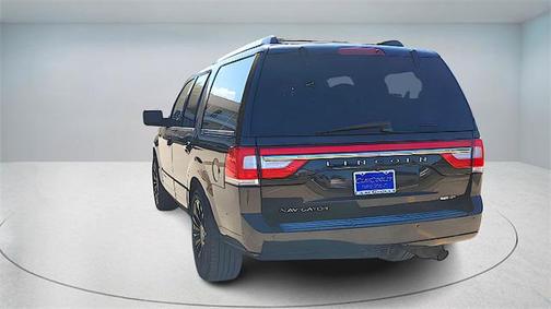 2015 Lincoln Navigator Base