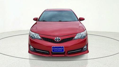 Barcelona Red Metallic 2014 Toyota Camry SE