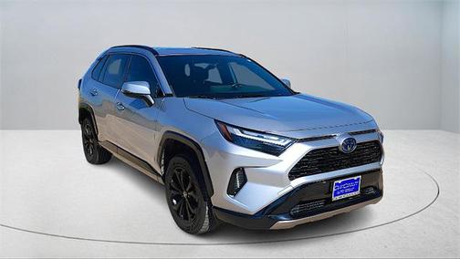2022 Toyota RAV4 Hybrid SE