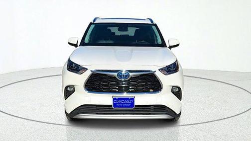 Blizzard Pearl 2021 Toyota Highlander Hybrid Platinum