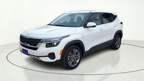 Snow White Pearl 2023 Kia Seltos LX