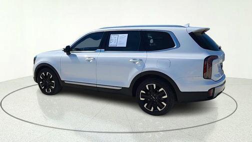 Glacial White Pearl 2024 Kia Telluride SX