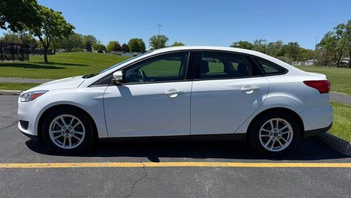 White 2015 Ford Focus SE