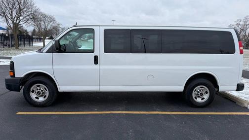 2015 GMC Savana 3500 LS