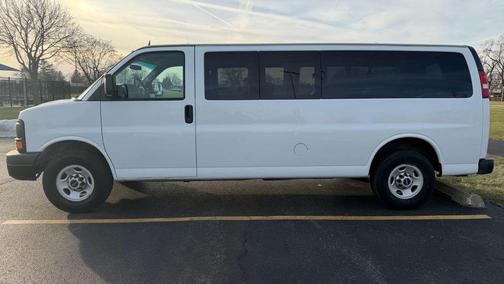 2015 GMC Savana 3500 LS