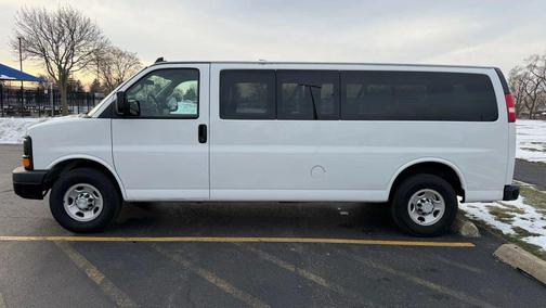 2016 Chevrolet Express 3500 LS