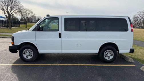 2016 Chevrolet Express 2500 LS