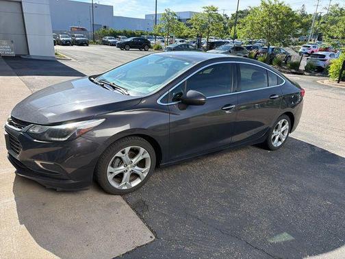 Tungsten Metallic 2017 Chevrolet Cruze Premier