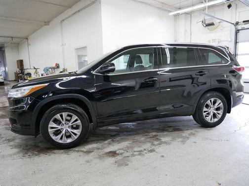 2010 Toyota Highlander SE