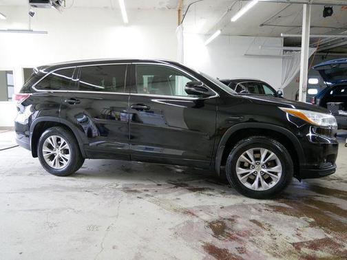 2010 Toyota Highlander SE