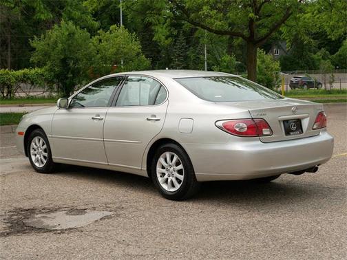 2004 Lexus ES 330 Base