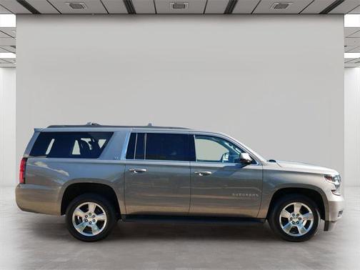 2017 Chevrolet Suburban LT