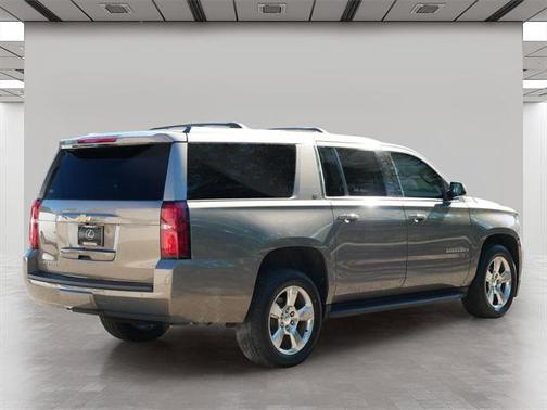 2017 Chevrolet Suburban LT