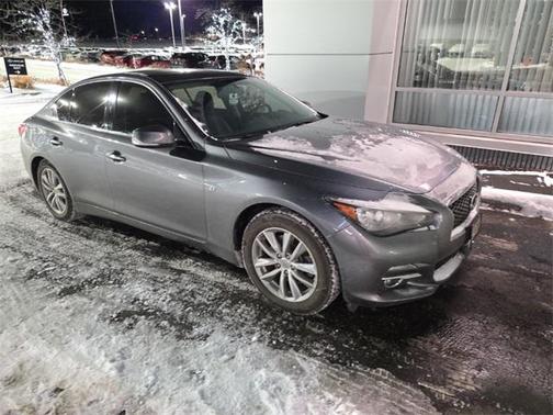 2015 INFINITI Q50 Premium