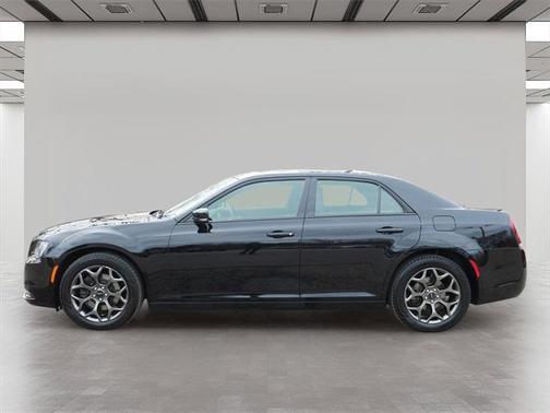 2018 Chrysler 300 S